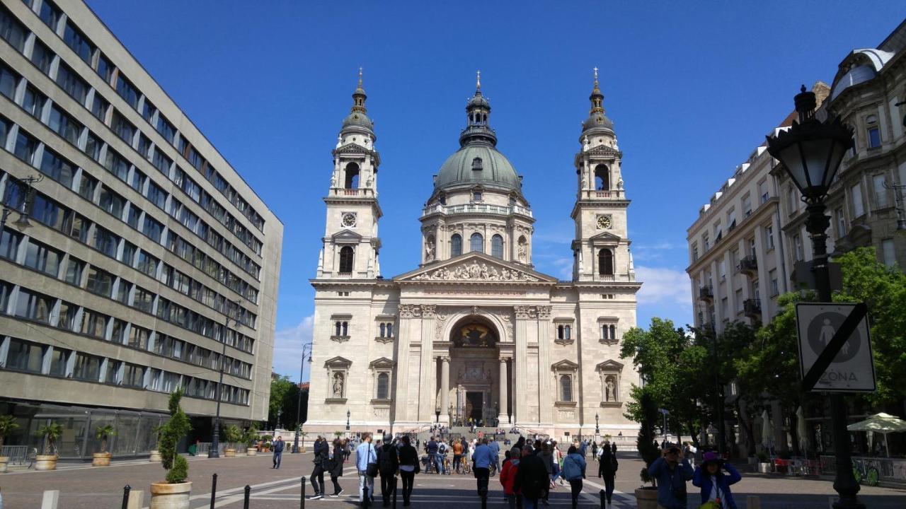 Sas4 By The Cathedral